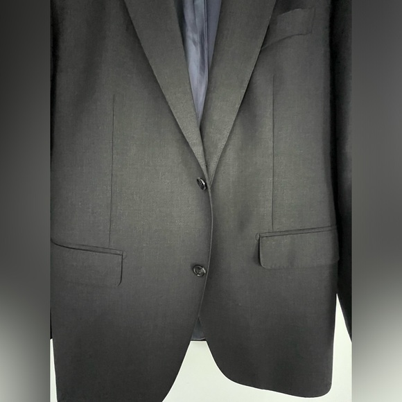 Like new gray SUITSUPPLY NAPOLI suit jacket - size 46 - Picture 4 of 6